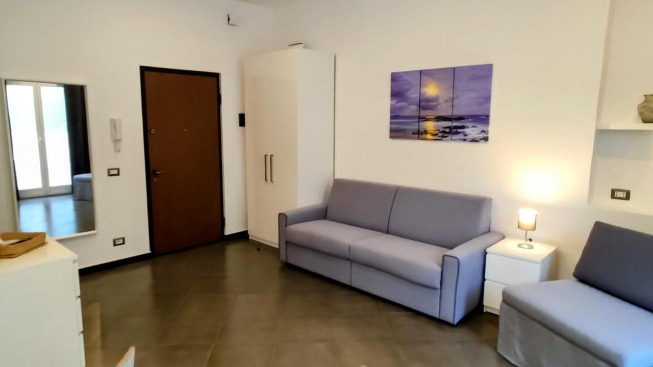 Karina, To The Beach With Terrace And Private Parking Savona Kültér fotó