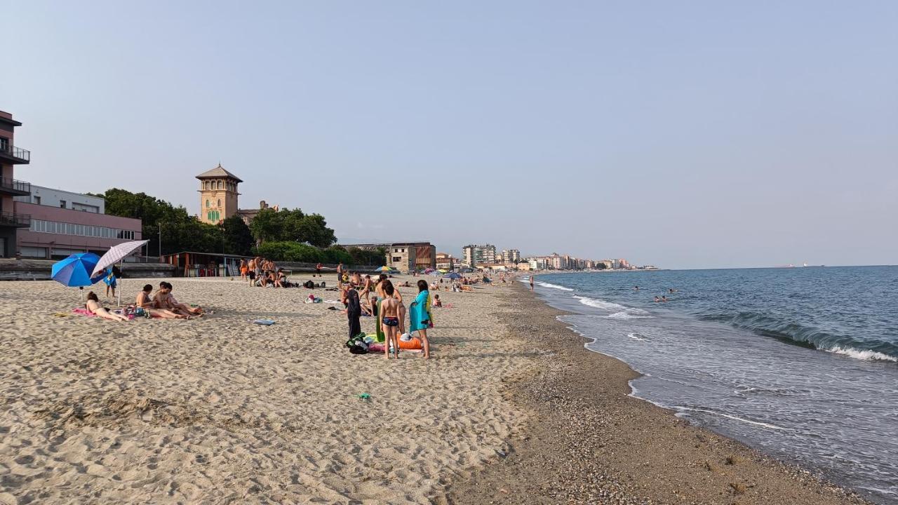 Karina, To The Beach With Terrace And Private Parking Savona Kültér fotó